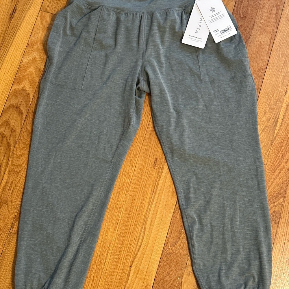 Athleta Salutation High Rise Jogger New With Tags